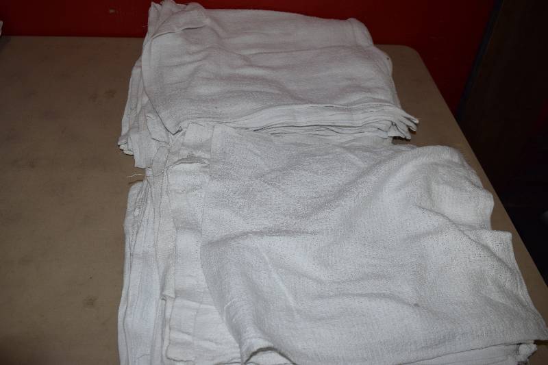 lot 217 image: 100 Shop Towels