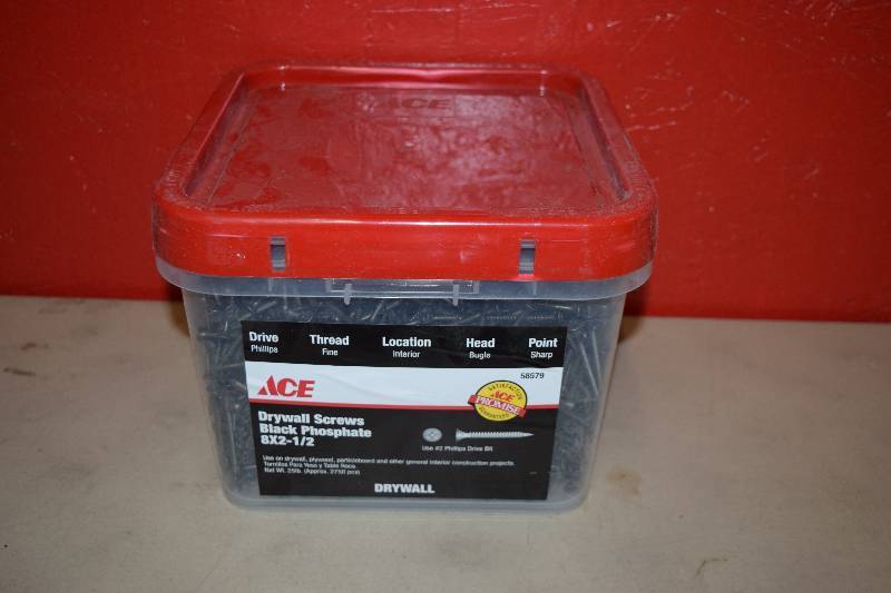 lot 228 image: 25 Pound Bucket Drywall and Cement Board Screws