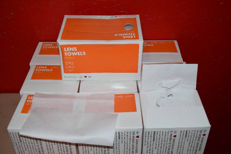 lot 278 image: 10 Boxes of 100 Lens Crafters Lens Towels