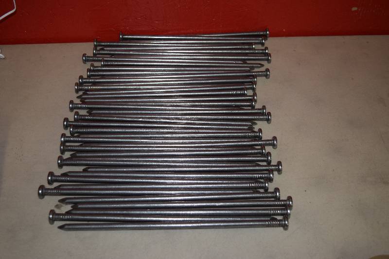 lot 296 image: 40 Landscape Spikes