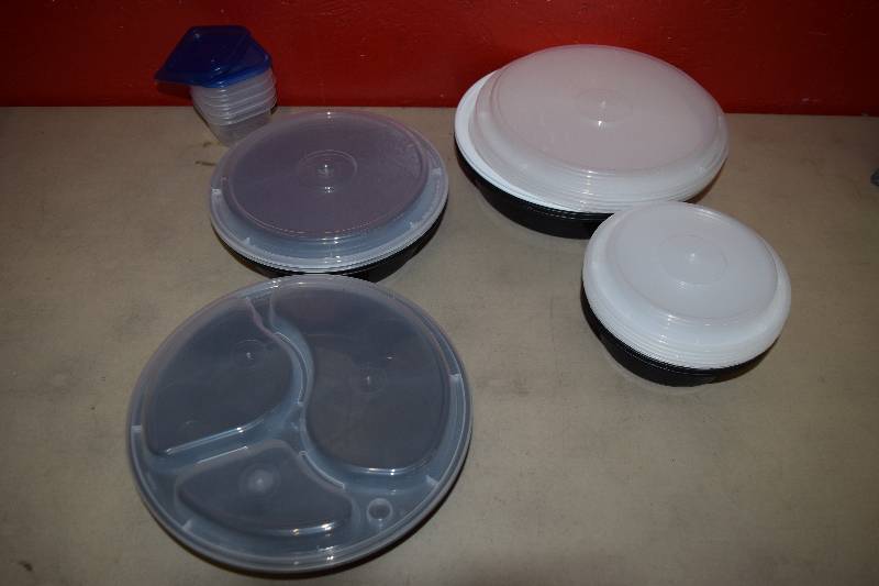 lot 322 image: Food Storage Containers