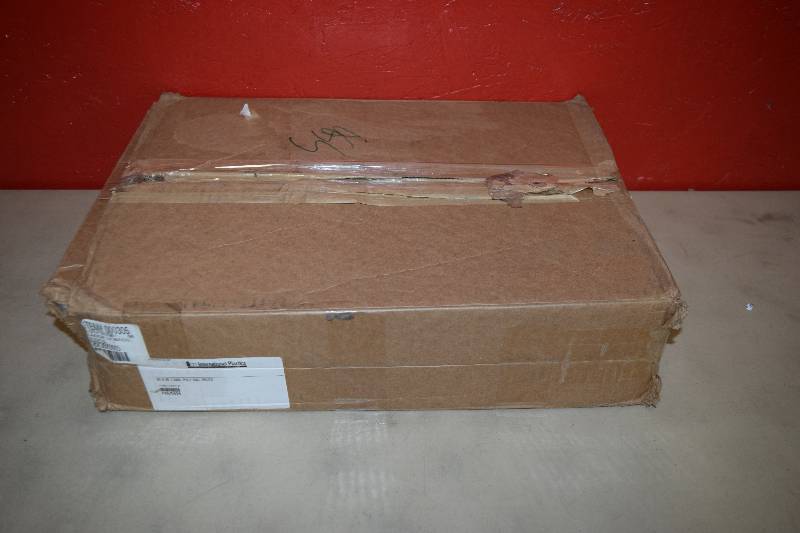 lot 352 image: 250 Large Leaf Bags