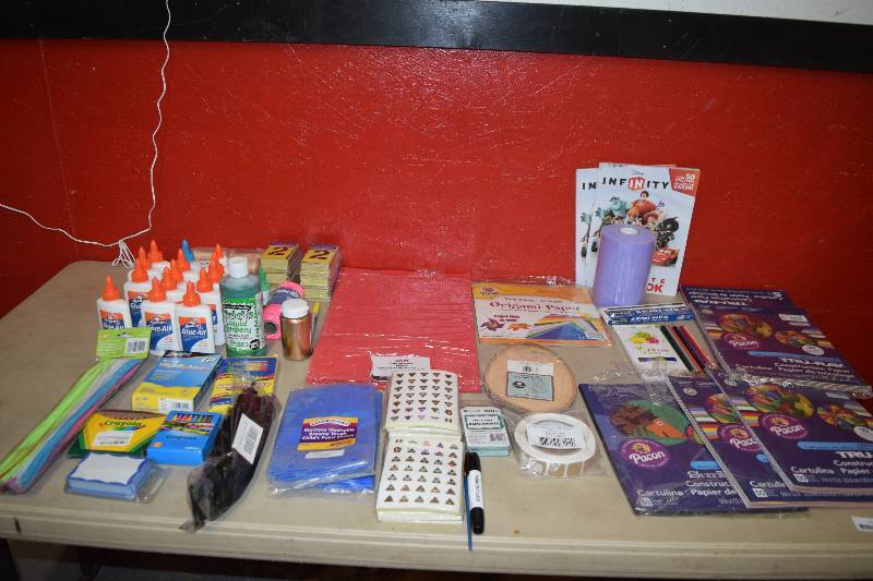 lot 362 image: Craft Supplies