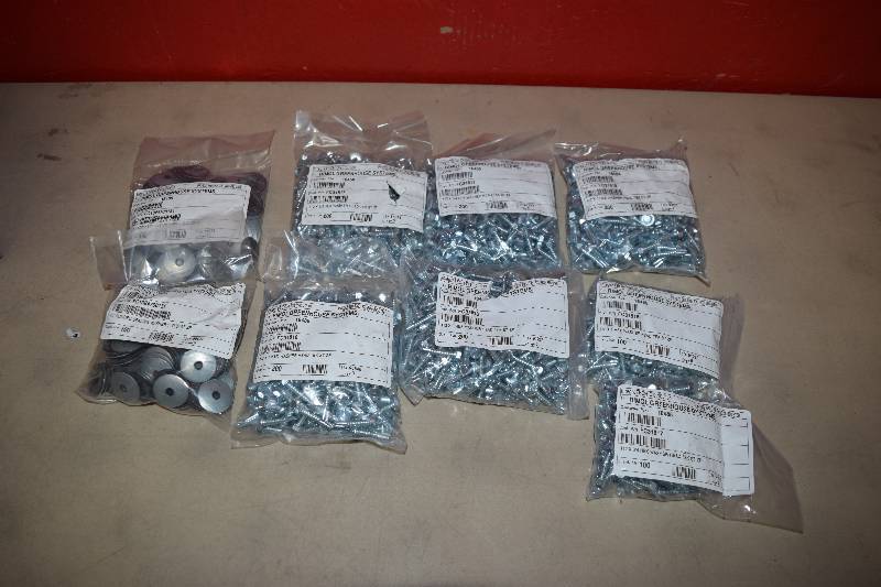 lot 370 image: Self Tapper Hex Screws and Washers