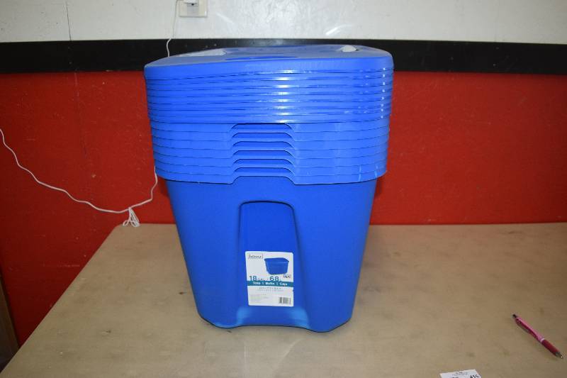 lot 415 image: 8 Homz Totes and Lids