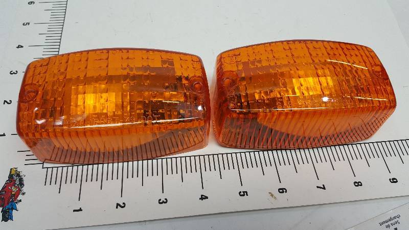 lot 6482 image: New pair of Peterson Lighting truck or trailer 12 volt amber clearance lights