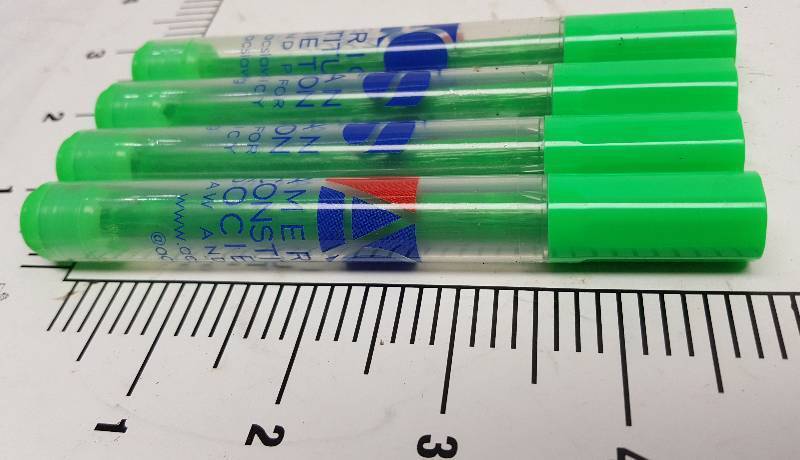 lot 5397GREEN image: New package of 4 chisel point highlighters great to have handy in the office or just for the grand kids.  Color is indicated in the lot number