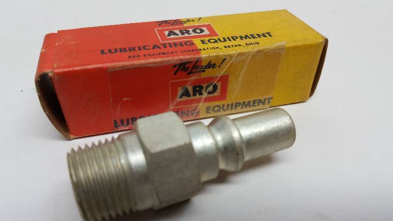 lot 5638 image: ARO brand #3804 38 male pipe thread big hydraulic coupling that fits the Series 310 ARO Industrial Interchange fittings