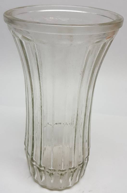 lot 5746 image: Real glass flower vase for your decorations or dinner table