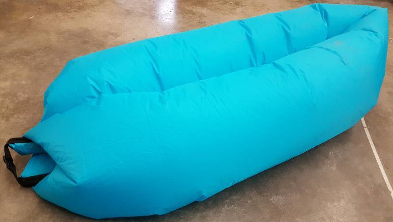 lot 6216 image: Looks like a bean bag but its a Fatboy Lamzac relkaxer cushion.  Check out the Video