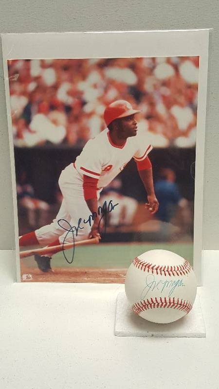 lot 1132 image: Joe Morgan Autographed Rawlings Official National League Baseball w Signed 8x10 Glossy Photo & COA