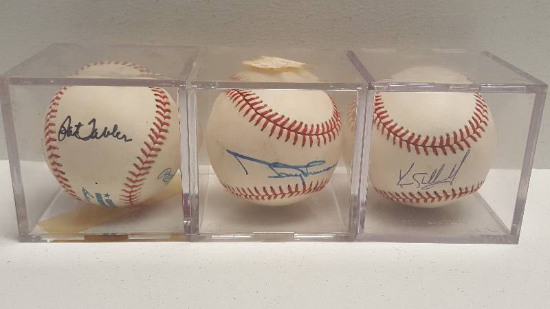 lot 1157 image: Pat Tabler Kurt Stillwell & Gary Thurman Autographed Rawlings Official American League Baseballs KC Royals