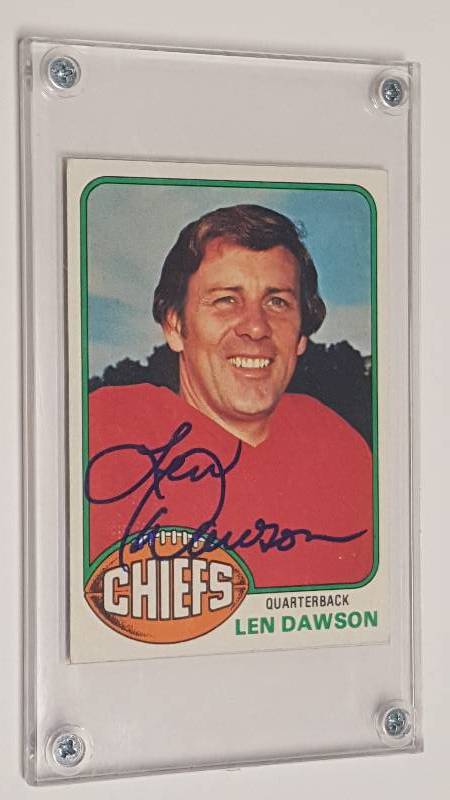 lot 1180 image: Len Dawson Autographed 1976 Topps Football Card Kansas City Chiefs HOF QB