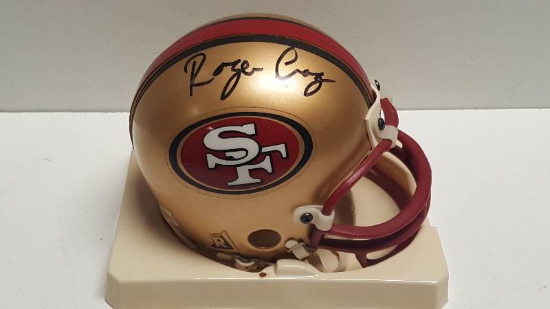 lot 1239 image: Roger Craig Autographed San Francisco 49ers Riddell Mini Helmet Topps Reserve w COA