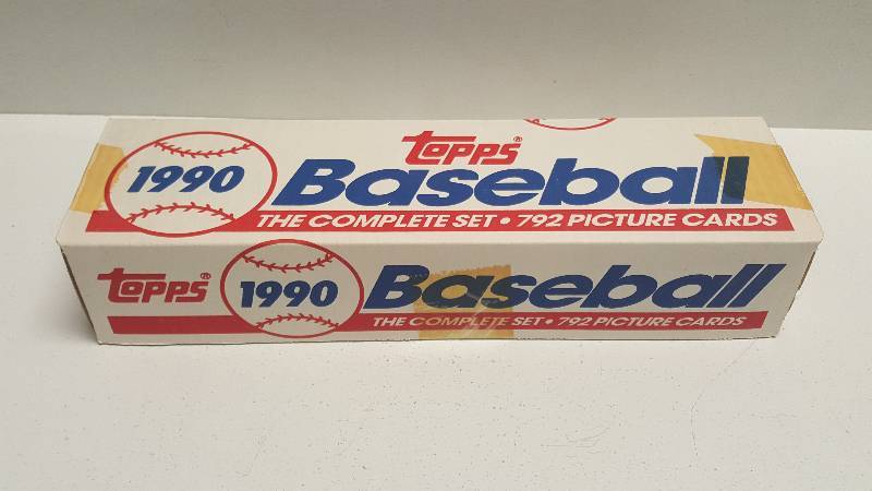 lot 1262 image: 1990 Topps Complete 792 Card Factory Sealed Baseball Card Set New Unopened