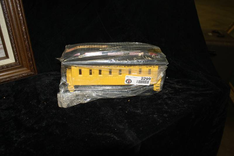 lot 2299 image: McCormick CPR Passenger Car Whisky Decanter