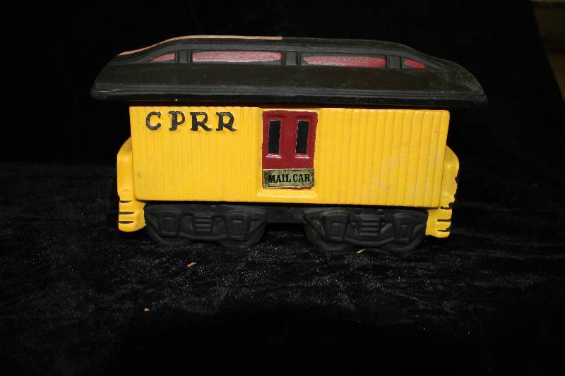 lot 2300 image: McCormick Mail Car Whisky Decanter with contents