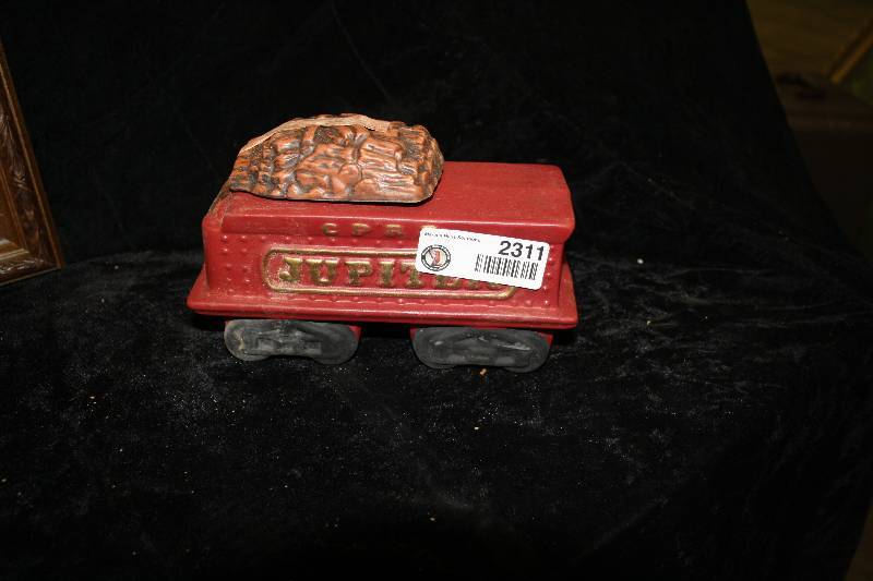lot 2311 image: McCormick Wood Tender Car Whisky Decanter with contents
