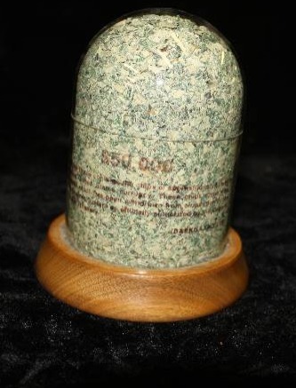 lot 2320 image: Shredded Money Display