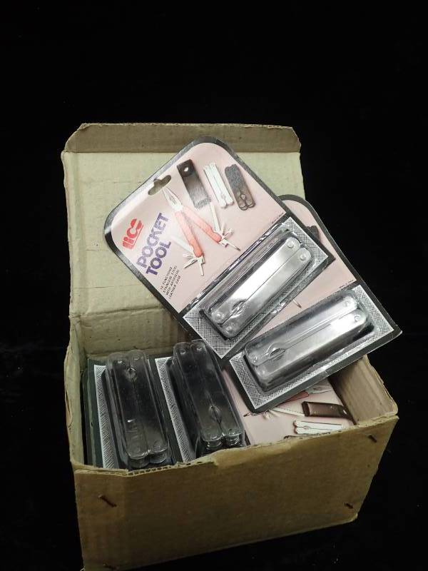 lot 2346 image: The original Pocket Tools - 12