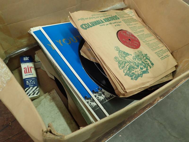 lot 2348A image: Vintage box old 78 records from 1930s thru 1960s