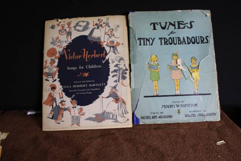 lot 1023 image: 2 Childrens Vintage Music Books