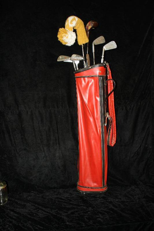 lot 2259 image: Set of Vintage Golf Clubs
