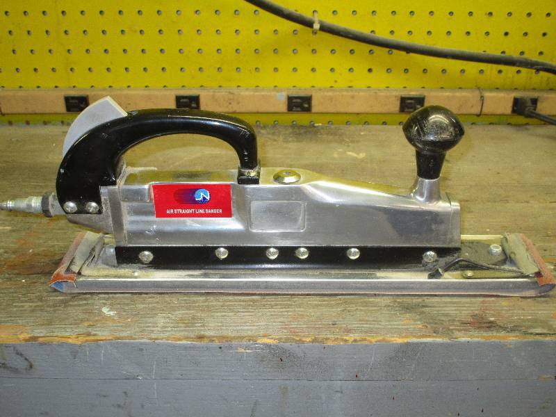 lot 8603 image: Straight Line Sander