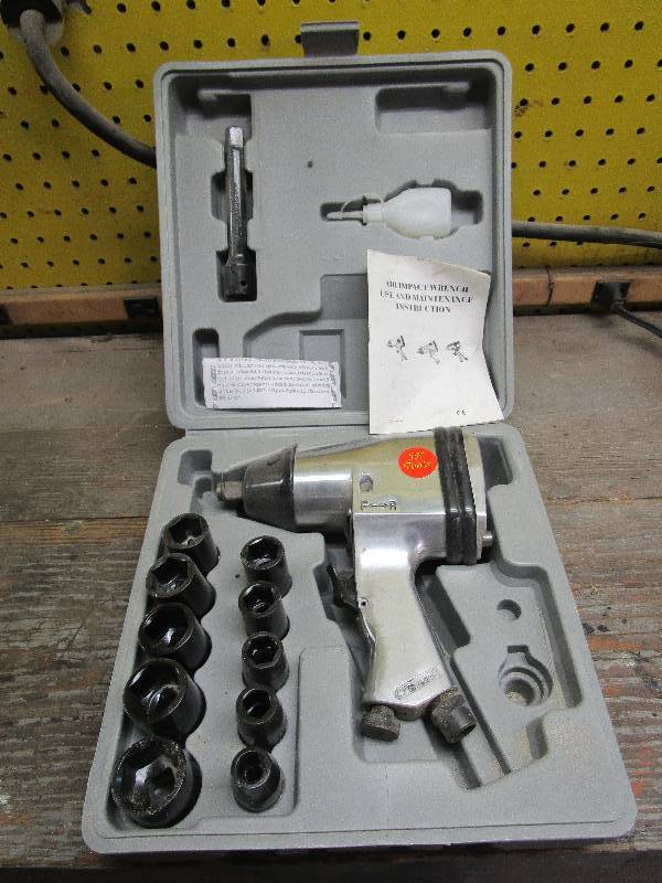 lot 8649 image: Air Impact Wrench