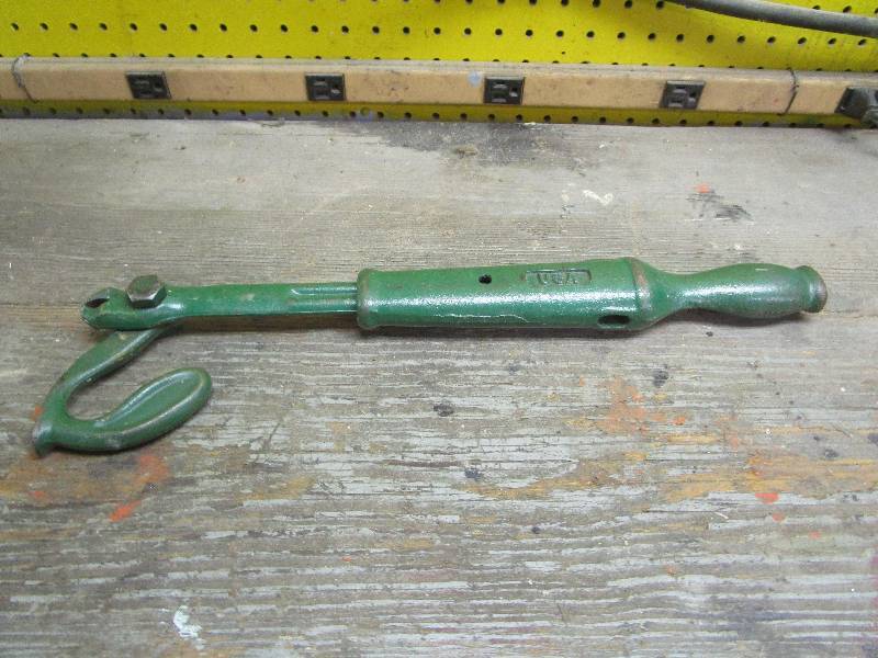 lot 8658 image: Nail Puller