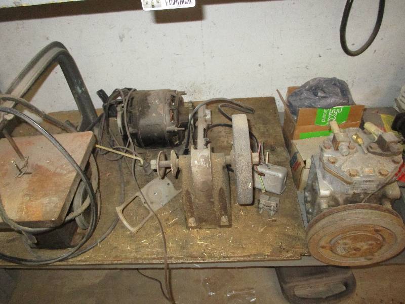 lot 8669 image: Antique Scroll Saw and Grinder and AC Compressor
