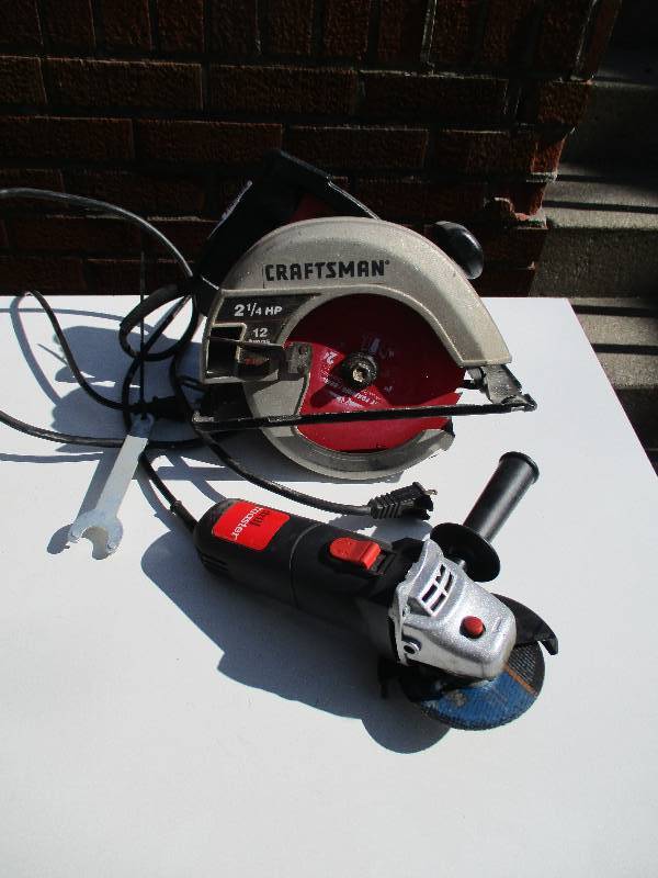 lot 8549 image: Power Saw and Grinder