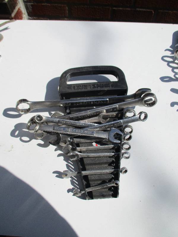 lot 8545 image: Lot of Wrenches