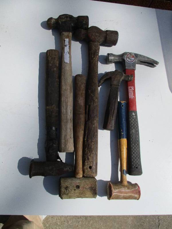 lot 8555 image: Lot of Hammers