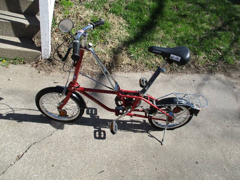 lot 8557 image: Damon Folding Bicycle