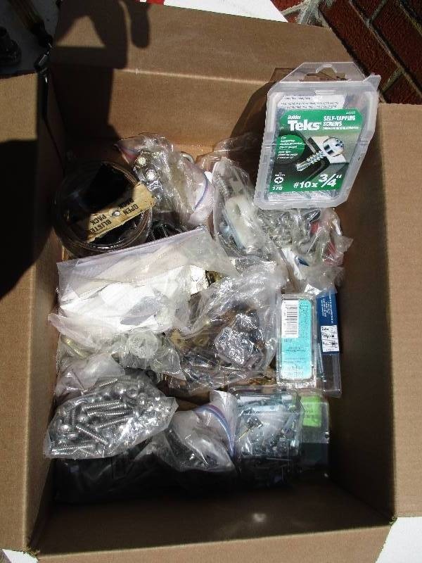 lot 8567 image: Screws Nuts Bolts and more