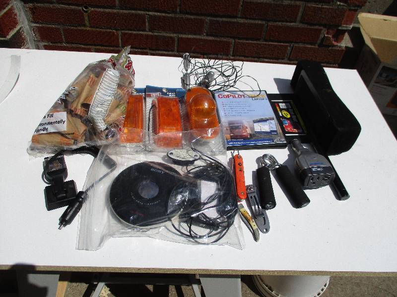 lot 8571 image: Random Lot of Items
