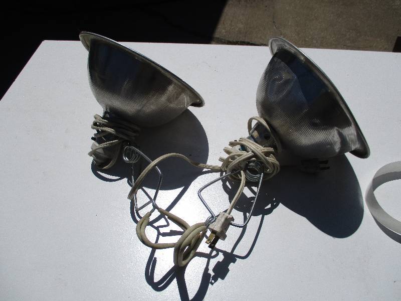 lot 8609 image: Shop Lights