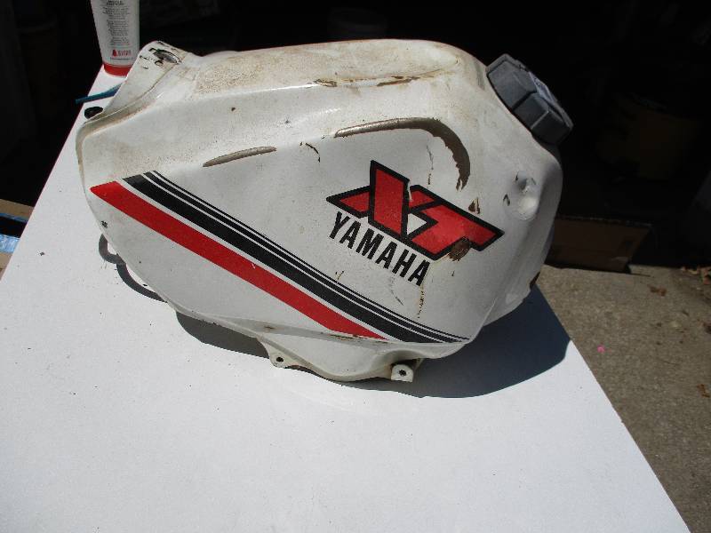 lot 8614 image: Vintage Yamaha Gas Tank