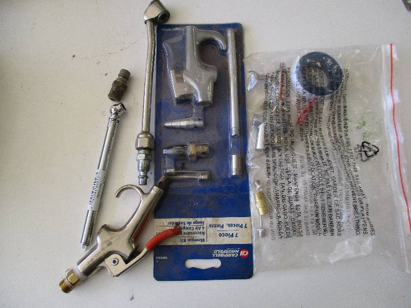 lot 8619 image: Paint Sprayers and more