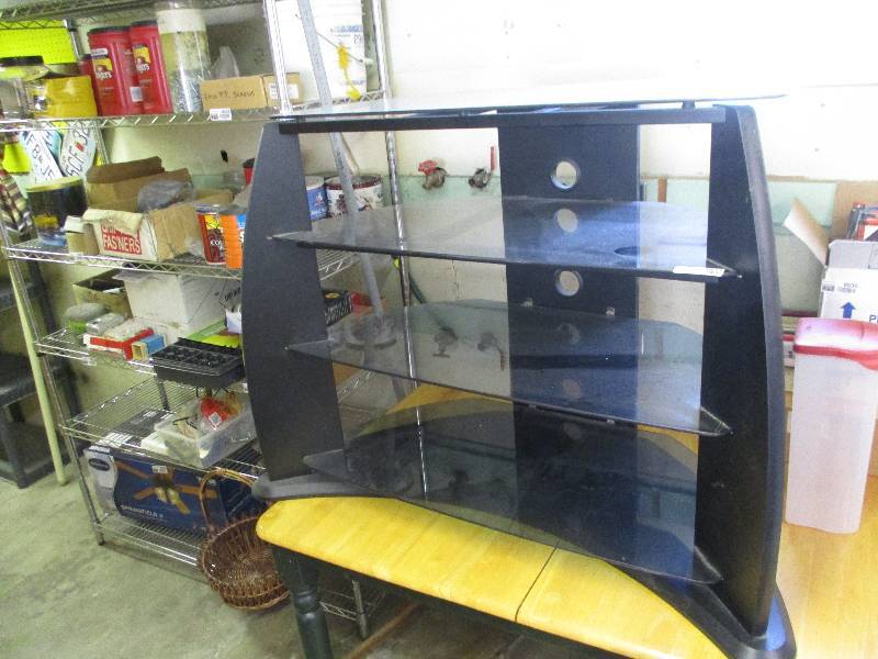 lot 8634 image: Media Stand