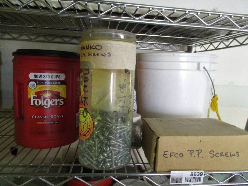 lot 8639 image: Random Items Lot