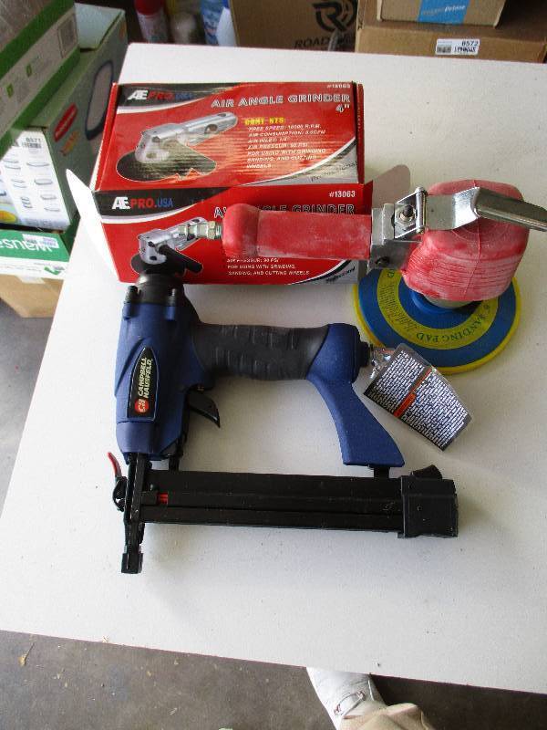 lot 8682 image: Angle Grinder and more