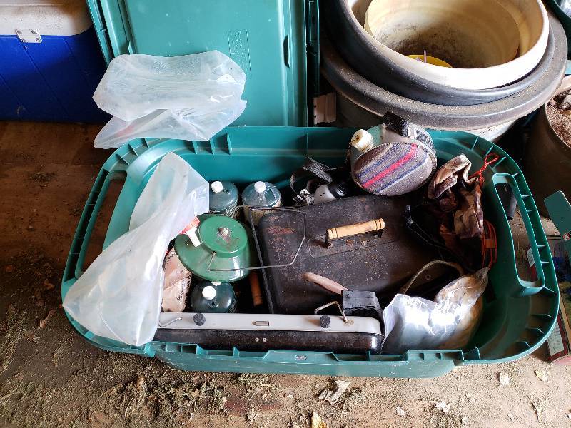 lot 10683 image: Huge Lot of Camping Gear