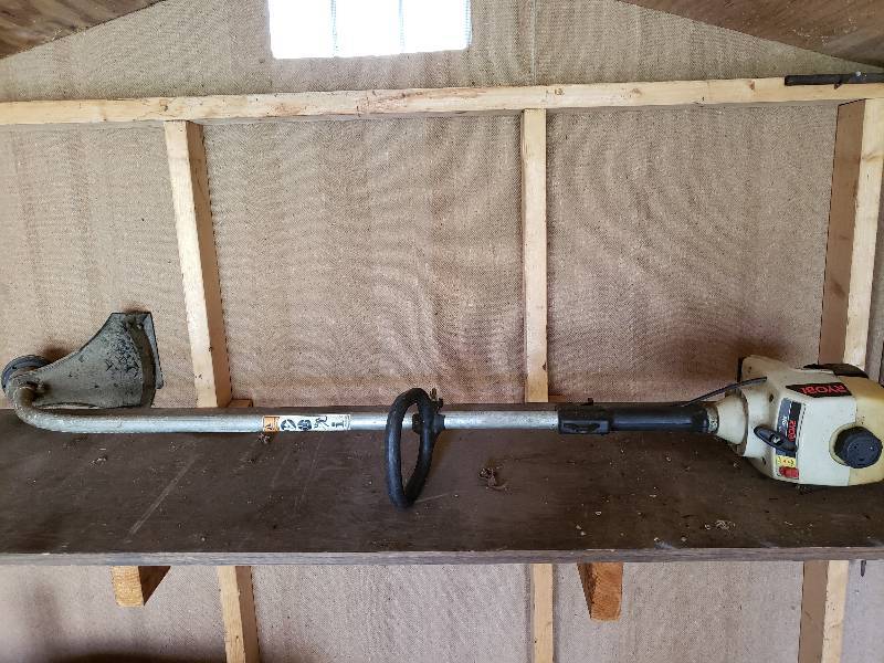 lot 10685 image: Ryobi Weed Eater