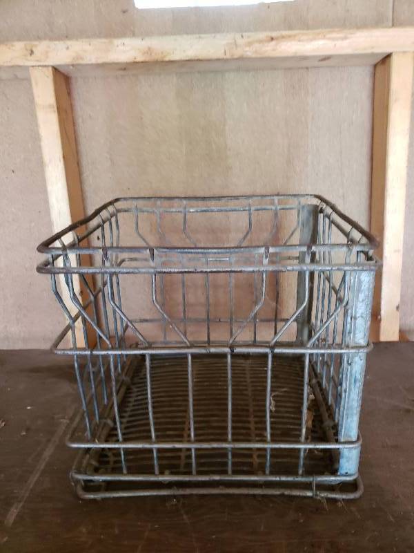 lot 10695 image: Wire Milk Basket