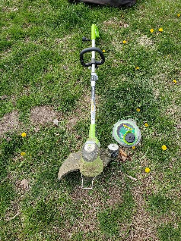 lot 10710 image: Weed Eater and Line