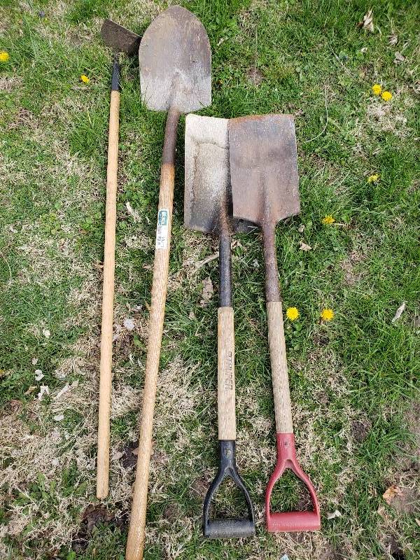 lot 10713 image: Lot of Outdoor Tools
