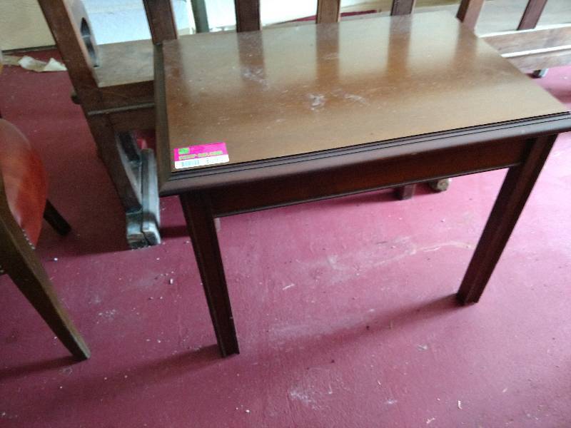 lot 8090 image: Walnut Coffee Table