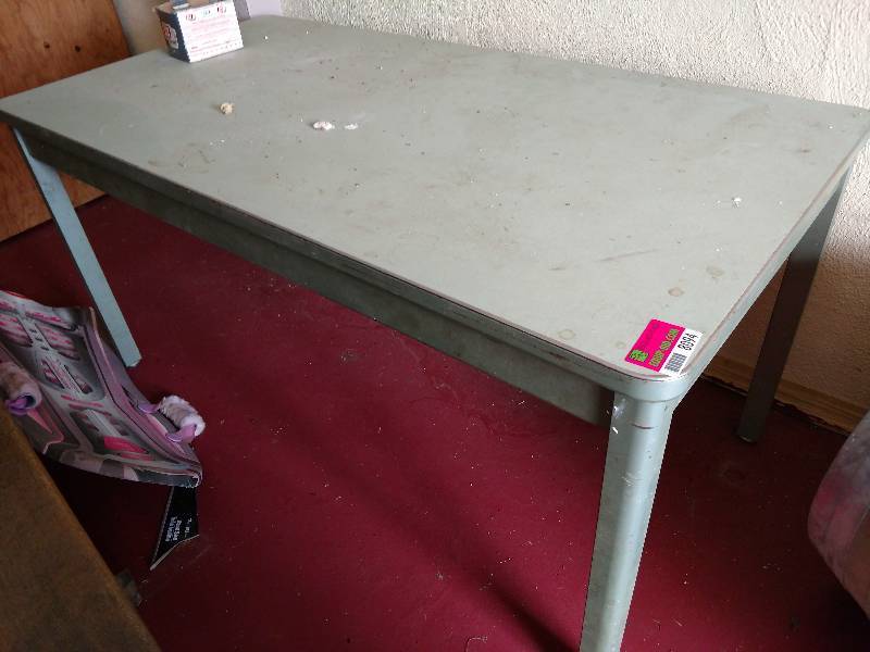 lot 8094 image: 30 x 60 Retro Table
